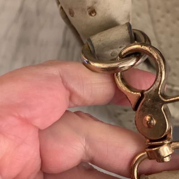 Miadora Faux Ostrich Handbag - Picture 8 of 16